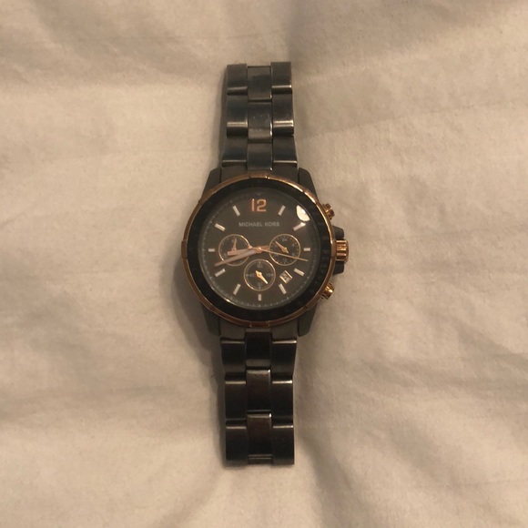 Men’s MK Stainless Steel Watch - Picture 3 of 3